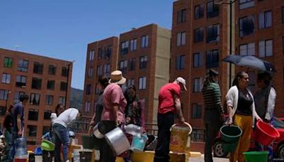 Consumo de agua en Bogotá subió: Podrían haber medidas de racionamiento más estrictas