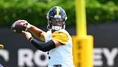 Steelers' Justin Fields Has 'Gained Some Ground' in QB Competition: Report