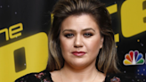 Kelly Clarkson Fans Are Emotional After Seeing Her Powerful Message to a "Traitor"