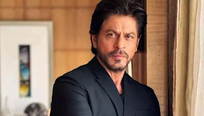 Hospitalizan al actor Shah Rukh Khan tras sufrir un golpe de calor ¿está grave?