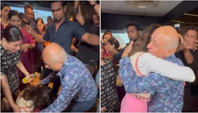 Watch: Divya Khossla seeks Mukesh Bhatt's blessings, touches his feet at event