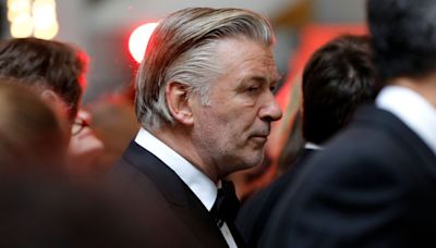 Testimony begins in Alec Baldwin's involuntary manslaughter trial