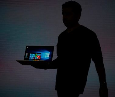 Microsoft has a big Windows 10 problem, and only one year to solve it