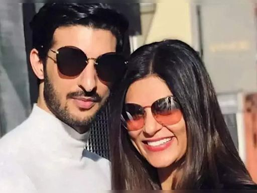 Throwback: When Sushmita Sen went live with then boyfriend Rohman Shawl, fans asked: "When are you getting married?" | Hindi Movie News - Times of India