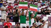 Iraníes abuchean su propio himno nacional en el partido del Mundial y exigen “libertad” para las mujeres