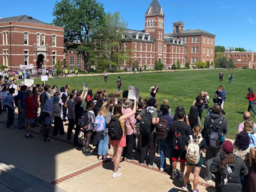 More than 300 pro-Palestinian protesters march on University of Missouri campus