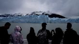 Una “mancha de hidrocarburos” frente al glaciar Perito Moreno pone en alerta a Argentina