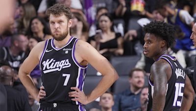 Kings ship Mitchell, Vezenkov, pick to Raptors for McDaniels