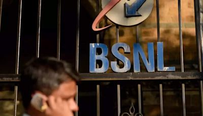 BSNL workers urge Centre to resolve grievances pending since 2007 - ET Telecom