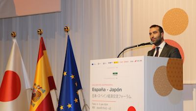 El ministro de Economía sorprende hablando japonés en un encuentro empresarial en Tokio