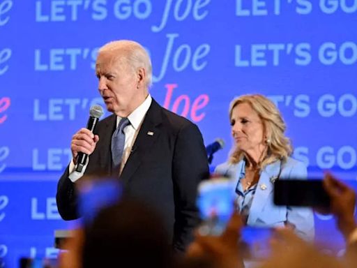 Biden needs to buck up; donors set a two-week deadline to increase the approval ratings - The Economic Times