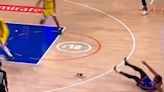 Knicks star forced to defend with shoe in his hand in wild sequence vs. Pacers