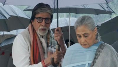 Amitabh Bachchan Holds An Umbrella For Jaya Bachchan In Romantic Photo | Check Here - News18