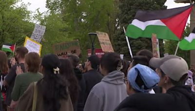 Students protest at University of Utah commencement ceremony