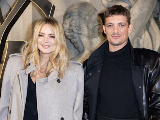 Virginie Efira surprise par Niels Schneider en plein tapis rouge, le couple si discret joue les Roméo et Juliette