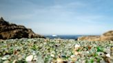 La impresionante playa de cristales de colores que es una de las más bonitas de Galicia: nació a partir de un vertedero
