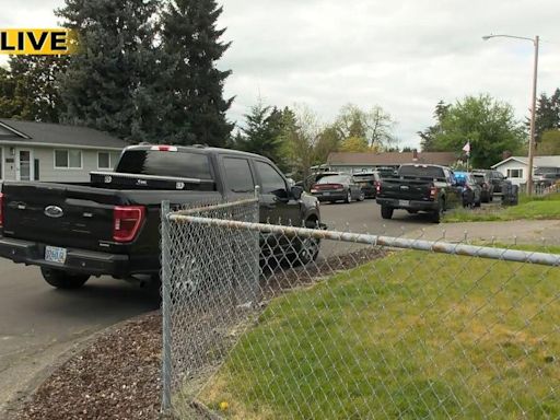 Suspect in Eugene shooting barricaded in apartment, LCSO officials say