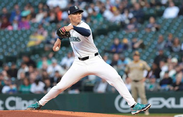 Bryan Woo carries a perfect game into the 7th inning as the Mariners top the Padres 5-2