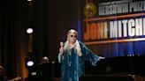 Watch Joni Mitchell Perform ‘Summertime’ at Gershwin Prize Concert