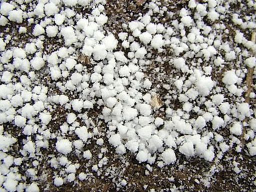 Qué es el graupel que podría caer en Buenos Aires el fin de semana y cuál es la diferencia con la nieve