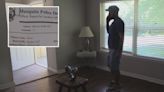 Familias sorprendidas al descubrir que rentaron la misma casa al mismo tiempo en Dallas