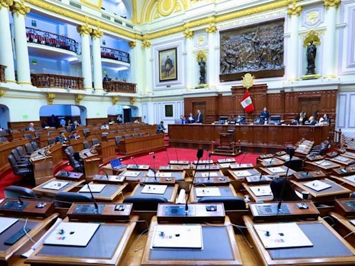 Congreso aprobó licenciamiento permanente en universidades y modalidad virtual al 100%