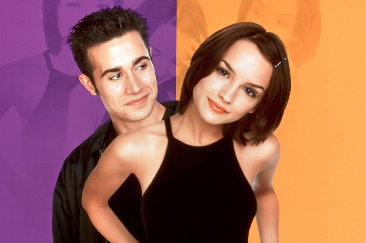 The Stars Of The 1999 Rom-Com "She's All That" Reunited For A Photo 25 Years Later, And They're Absolutely Timeless