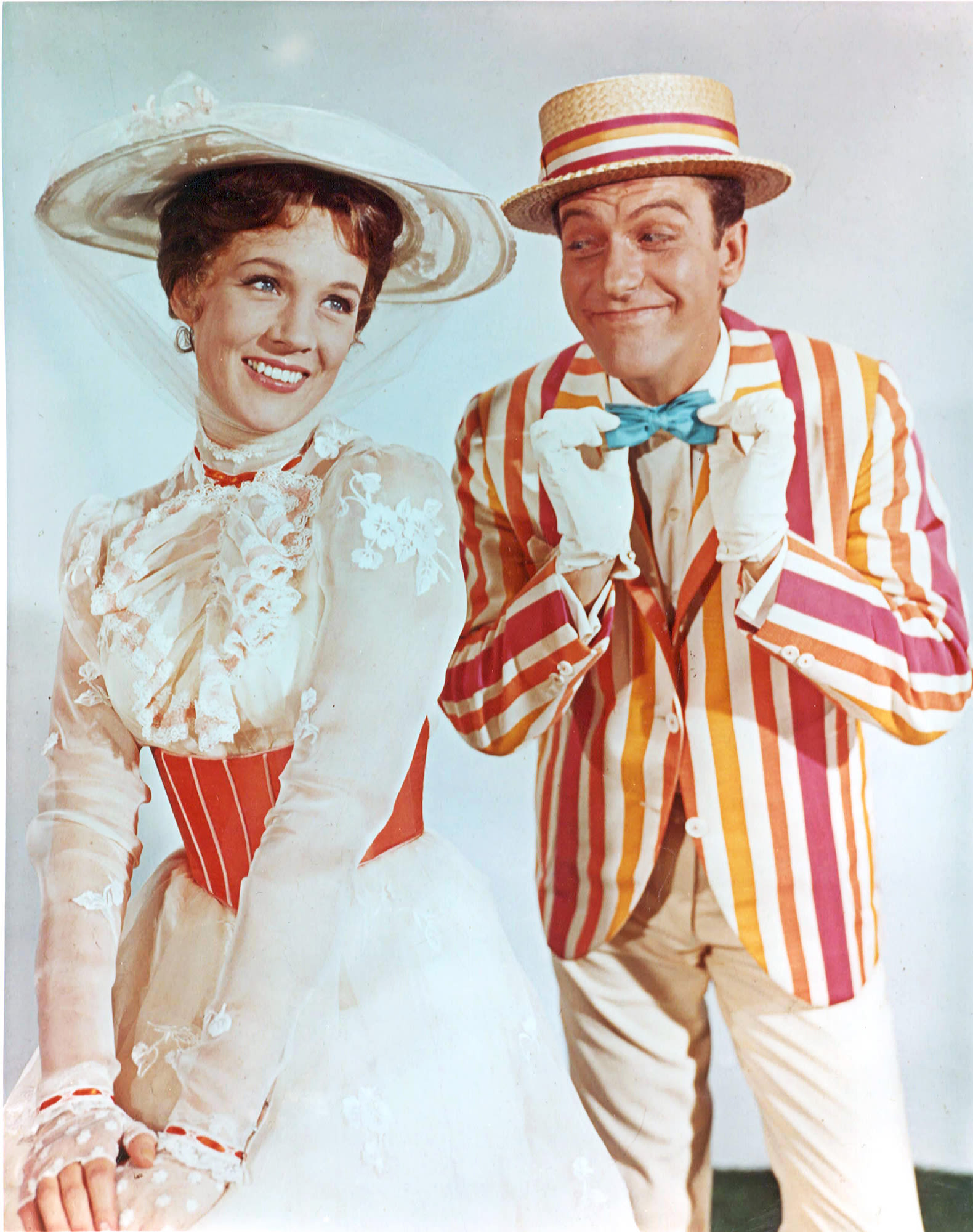 Dick Van Dyke Reminisces on Filming ‘Mary Poppins’ With ‘Gorgeous’ Julie Andrews