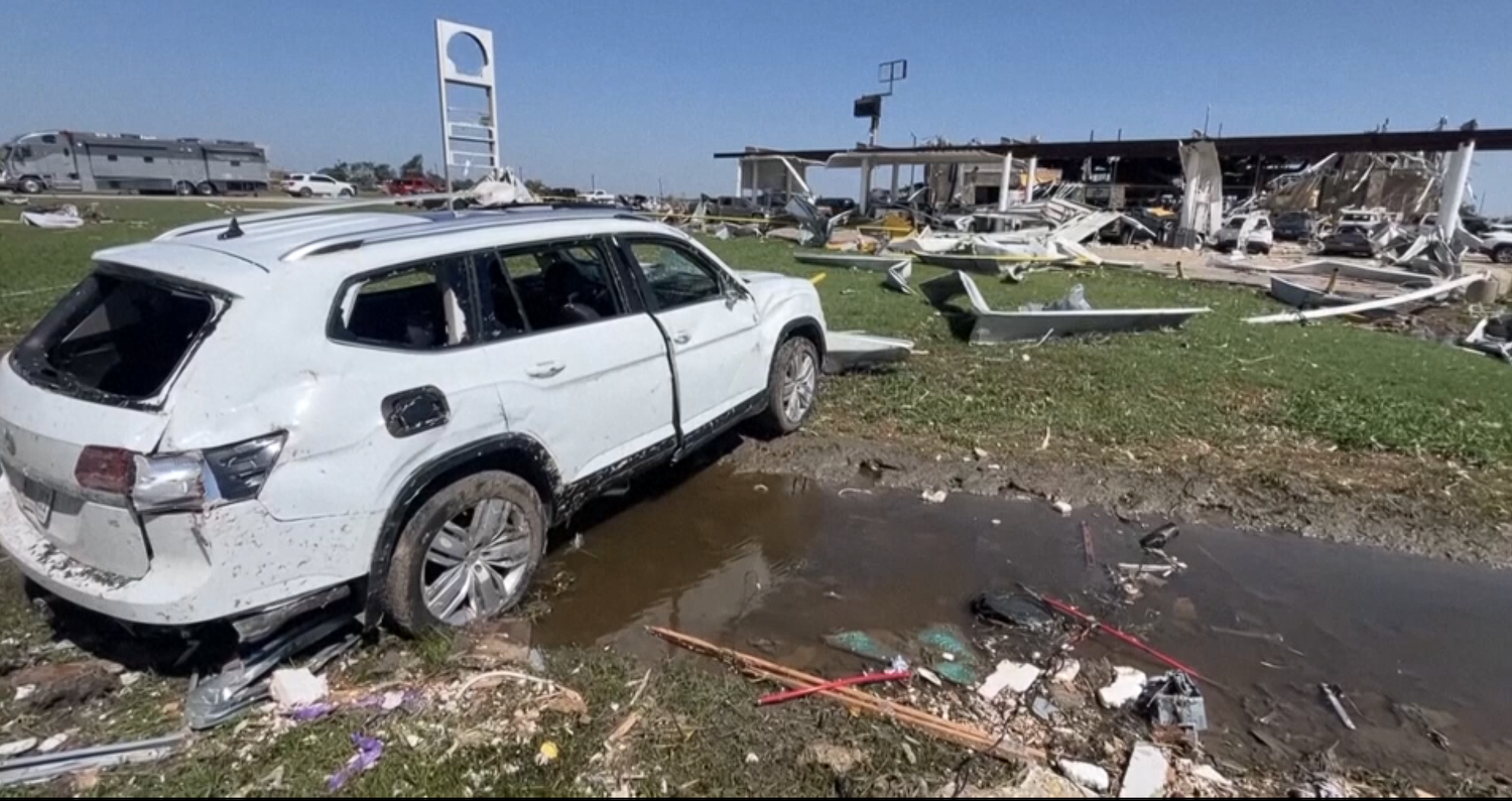 Thousands of Americans without power due to severe weather