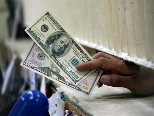 Peso hits 58:$1 as Fed stays hawkish - BusinessWorld Online