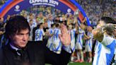 Milei defiende a la selección argentina tras acusaciones de racismo: ‘Nadie puede decirle que hacer’