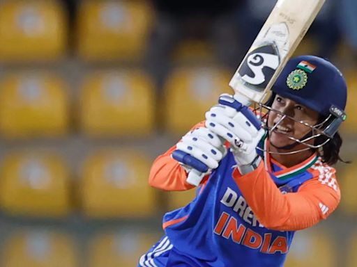 Smriti Mandhana Gifts Phone To Special Fan After IND Vs PAK Women's Asia Cup Match - Watch