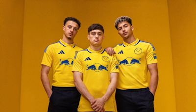 Leeds' return to the 'smiley' badge on their new away kit: The treasure hunt and the history