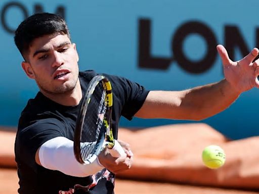 Carlos Alcaraz pasa un test de altura con Medvedev antes del debut de este viernes con Shevchenko