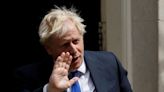 Presionado por los escándalos, Boris Johnson renuncia como primer ministro británico