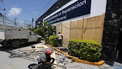 Estado Quintana Roo, en el caribe mexicano, se prepara para el impacto del huracán Beryl