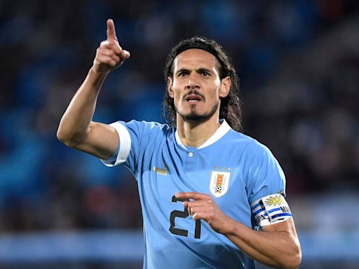 Uruguay's Cavani announces international retirement