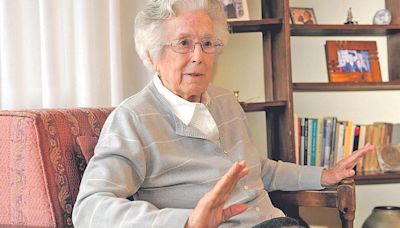 Fallece a los 101 años Eloína Suárez, única alcaldesa de la historia de Oviedo y mujer "muy luchadora y trabajadora"