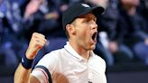 Nicolás Jarry logra una espectacular remontada ante Tsitsipas y también hace historia en el Masters 1000 de Roma - La Tercera