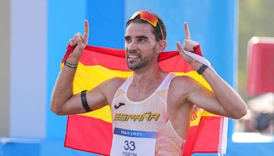 Una oyente de 'Hoy por Hoy' marca su propio récord paseando con la retransmisión de la medalla olímpica en marcha de Álvaro Martín