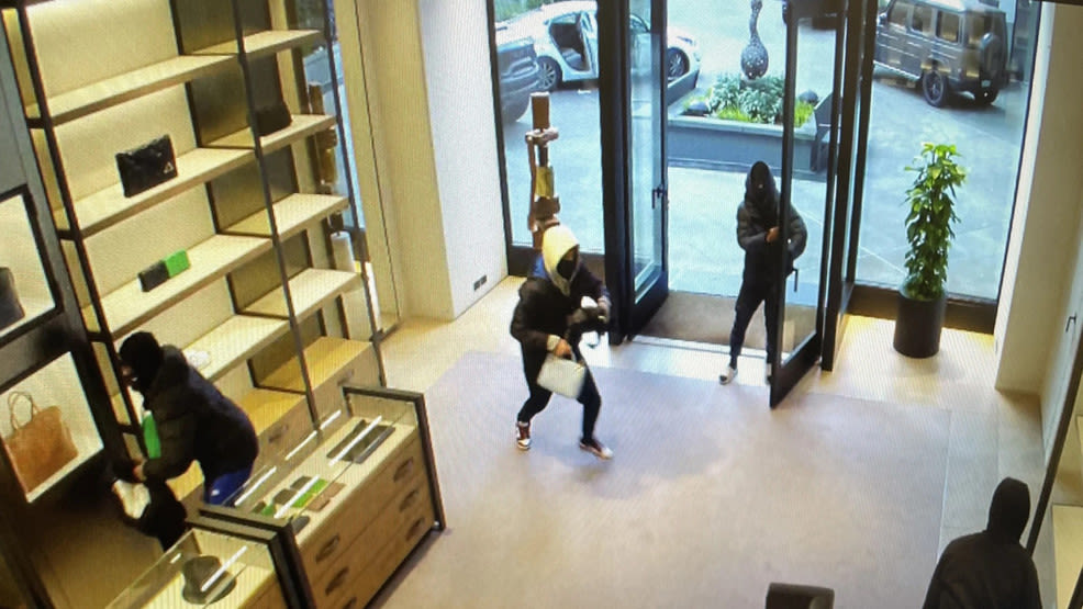 Teens arrested in Bellevue carjacking tied to $100k high-end fashion store theft