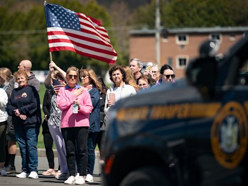 Rome honors a fallen Syracuse police officer as he is returned to his hometown