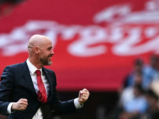 Erik ten Hag signs new deal at Manchester United