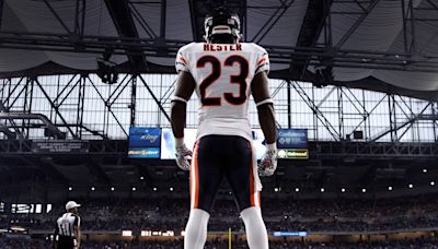 WATCH: Devin Hester unveils his gold jacket from Pro Football Hall of Fame