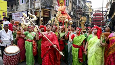 Night-long protests over doctor's murder mark Mahalaya ahead of Durga Puja