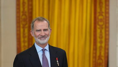 Felipe VI vive el gran día de su década en el trono con homenaje de sus hijas y una sutil 'mención' a su padre