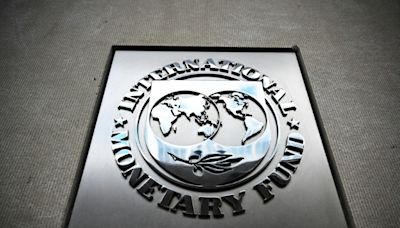 Ukraine gets draft approval for $2.2 bn IMF payout