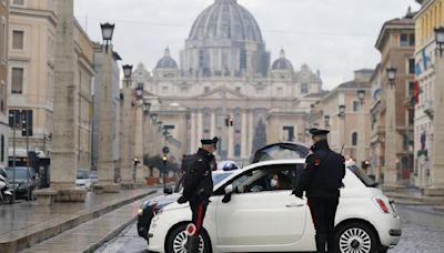 Estudiantes heridos por las cargas policiales en una protesta en Roma