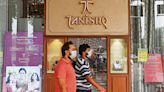 Tanishq showroom looted in Bihar’s Purnea; thieves lock staff in room, flee with diamonds and gold jewellery | Today News