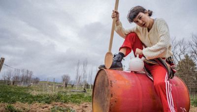 Bewis de la Rosa lleva a su música la esencia rural de los pueblos de Cuenca